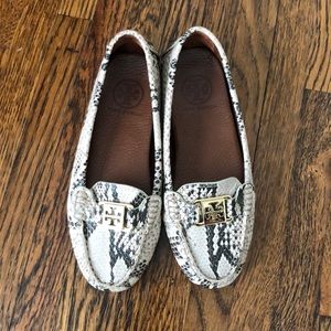 Tory Burch Python/Snake Moccasin Loafer, size 5.5